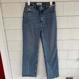 Abercrombie & Fitch The 90’s Relaxed Jean High Rise Curve Love size 27/4 NWT